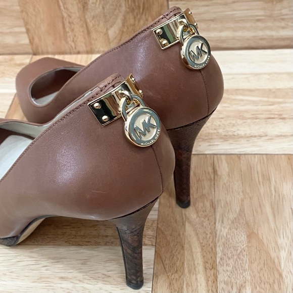 MICHAEL Michael Kors Hamilton Mocha Snakeskin Leather Heels Peep Toe Pump 9.5 - Picture 6 of 16